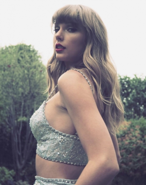 &laquo;Поймали на месте&raquo;: преследователя Тейлор Свифт арестовали в ее доме 