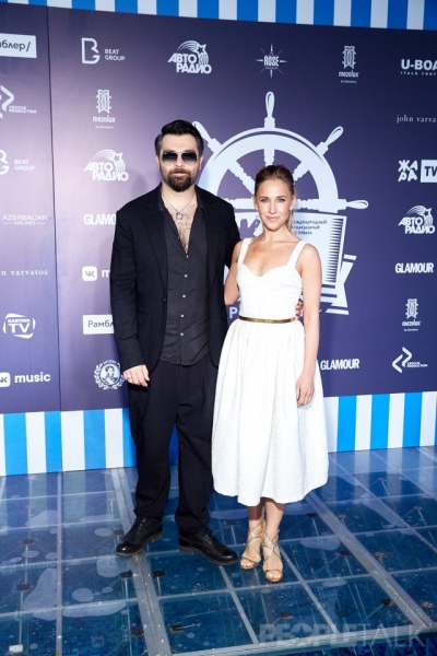 Редкость: Алексей Чумаков ответил на вопросы о дочери и отношениях с Юлией Ковальчук