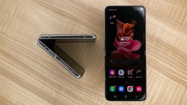 Сама себе режиссер: Валя Карнавал сняла новый клип на телефон