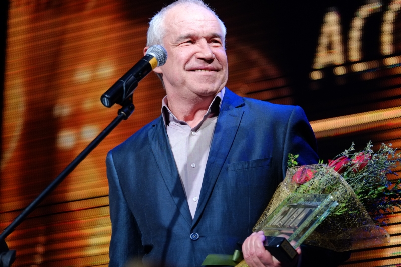 «Ситуация чудовищная»: собрали все, что известно об уходе Сергея Гармаша из «Современника»