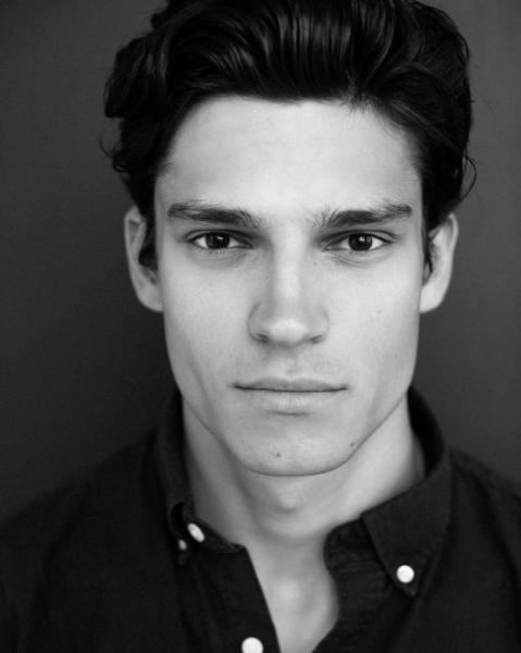 Вронский для Ходченковой: что известно о новой звезде Netflix Романе Васильеве