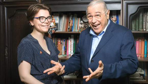 &laquo;А вот и он&raquo;: Евгений Петросян впервые показал сына от Татьяны Брухуновой 