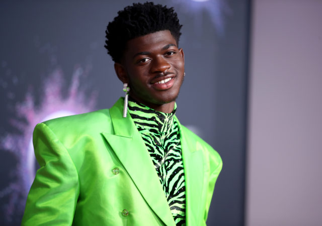 «Беременный» рэпер Lil Nas X устроил вечеринку в честь малыша
