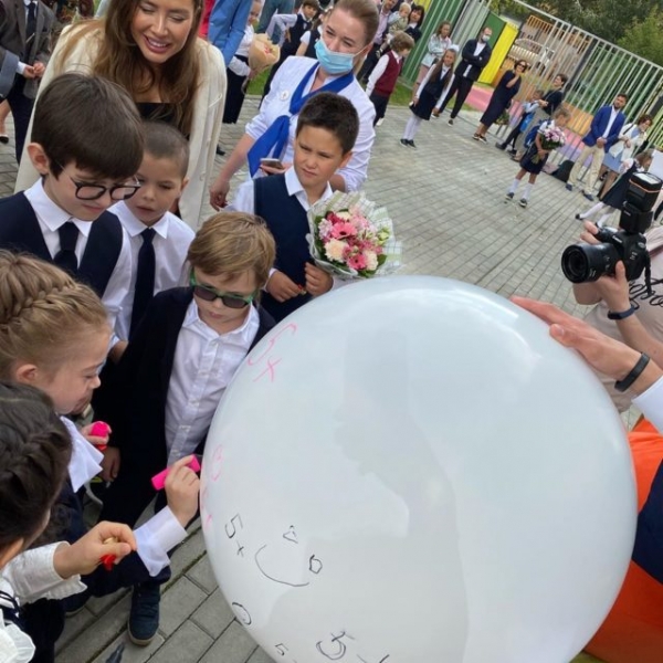 Частная школа: сколько стоит обучение сына Павла Прилучного и Агаты