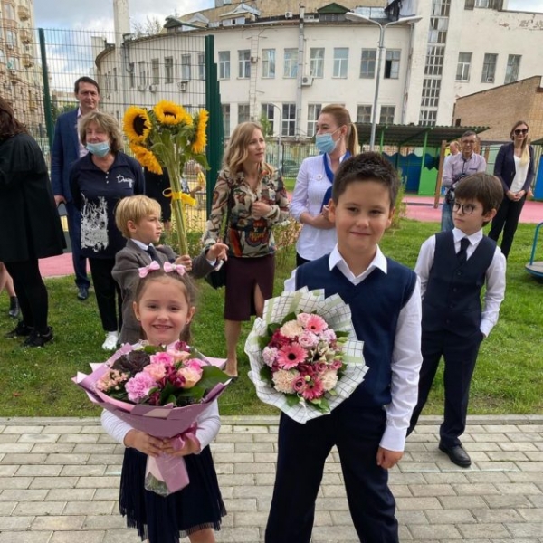 Частная школа: сколько стоит обучение сына Павла Прилучного и Агаты