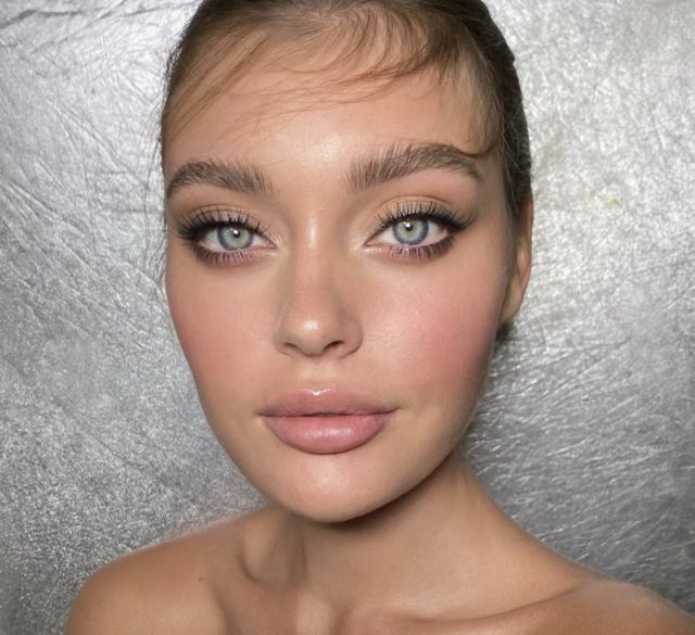 Для бодрого утра: топ лучших бьюти-средств, чтобы проснуться