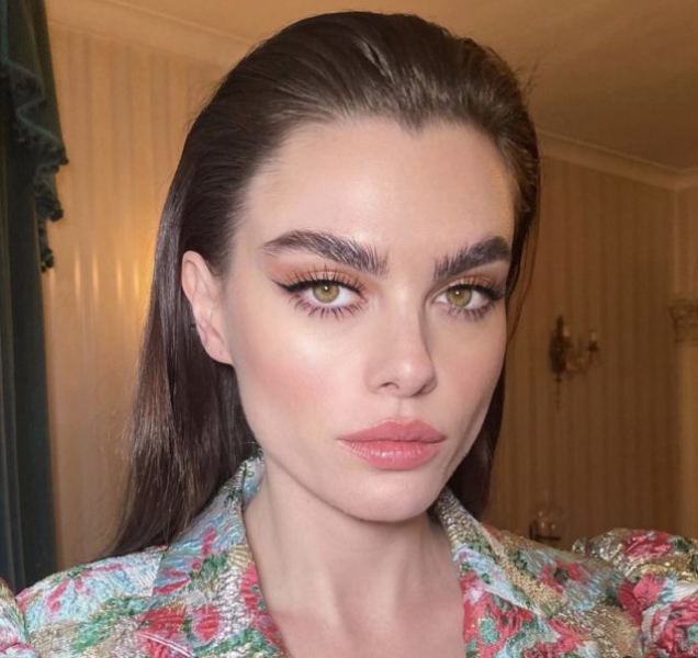 Массаж и крем с кофеином: как привести лицо в порядок после вечеринки