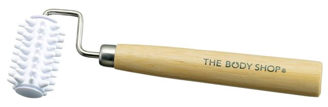 Массаж и крем с кофеином: как привести лицо в порядок после вечеринки