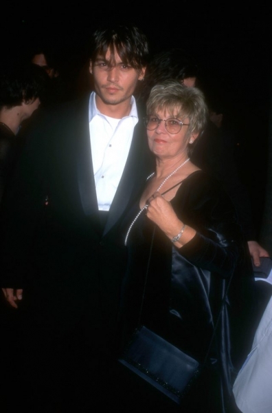 «Моя мама самый подлый человек»: стали известны подробности трудного детства Джонни Деппа