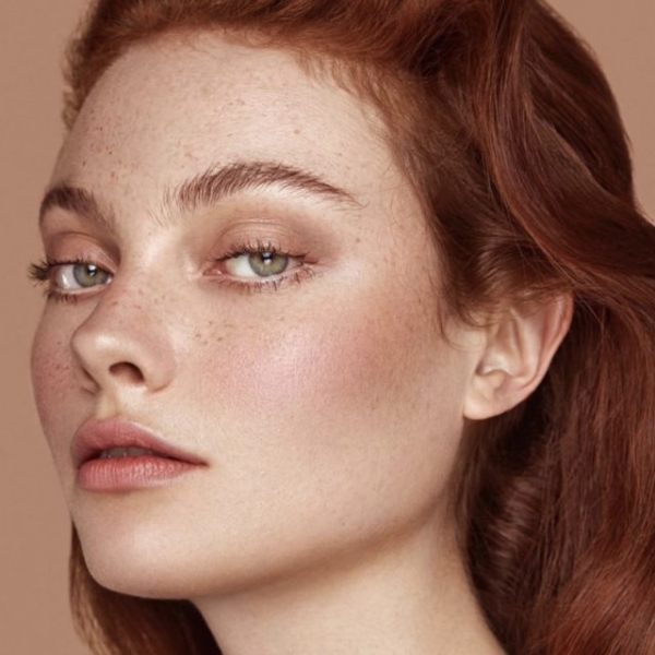 Натуральные ресницы: объясняем, почему коричневая тушь круче черной