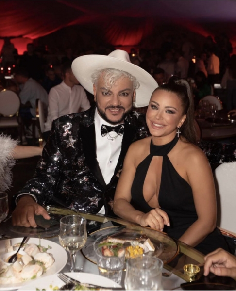 Не похожа на себя: Ани Лорак заподозрили в злоупотреблении фотошопом 