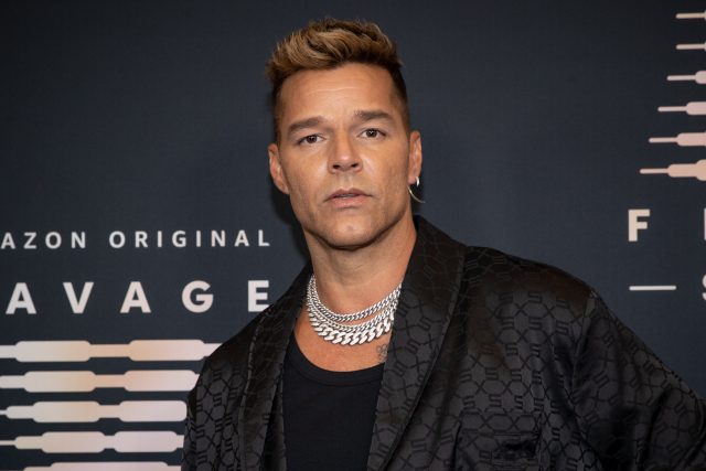 Не узнать: Рики Мартин шокировал поклонников результатами преображения