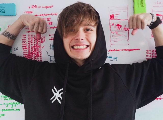 Необычные худи, браслеты и футболки: эксклюзивный мерч Ивангая 