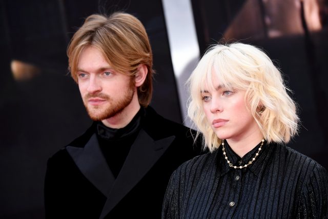 По-королевски: Кейт Миддлтон и принц Уильям посетили премьеру фильма о Джеймсе Бонде - PEOPLETALK