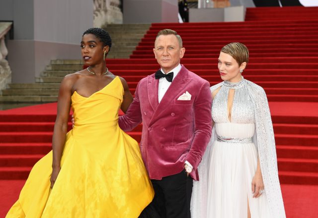 По-королевски: Кейт Миддлтон и принц Уильям посетили премьеру фильма о Джеймсе Бонде - PEOPLETALK