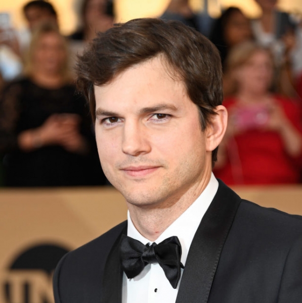 «Прими душ»: Эштона Кутчера высмеяли в прямом эфире