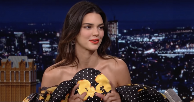 «Скоро будет 20 малышей»: беременность Кайли шокировала Кендалл Дженнер