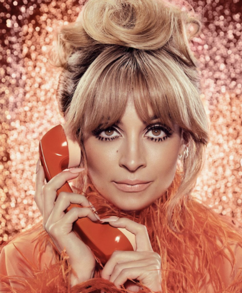 Видео дня: Николь Ричи случайно подожгла себя на дне рождении