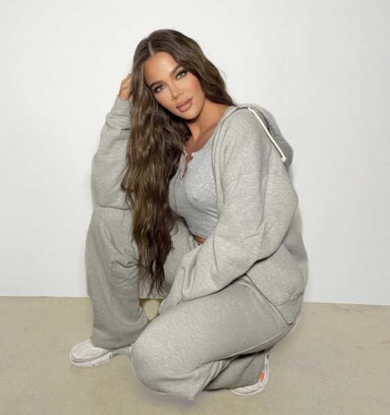 Затмила сестер: Хлои Кардашьян снялась топлес