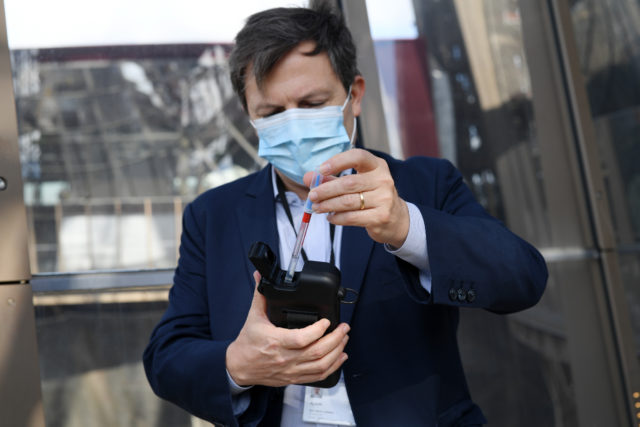 16 октября и коронавирус: резкий рост заболевших в Европе, рекорд по числу зараженных в России, новые ограничения