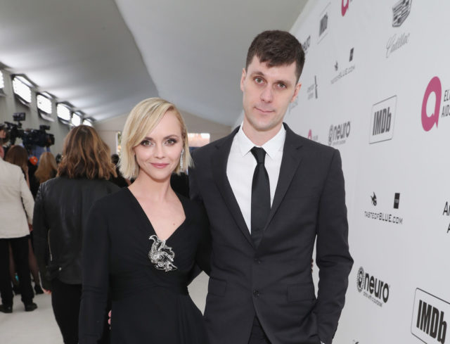 Беременная звезда &laquo;Семейки Аддамс&raquo; вышла замуж 