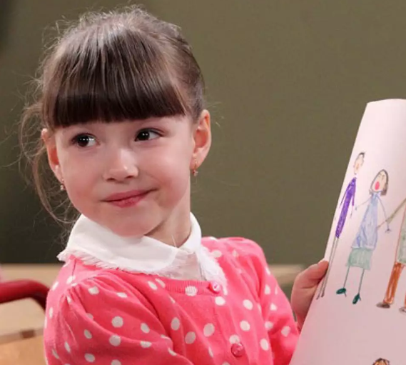 Девочка выросла: 17-летня Маша из «Ворониных» показала фото в бикини