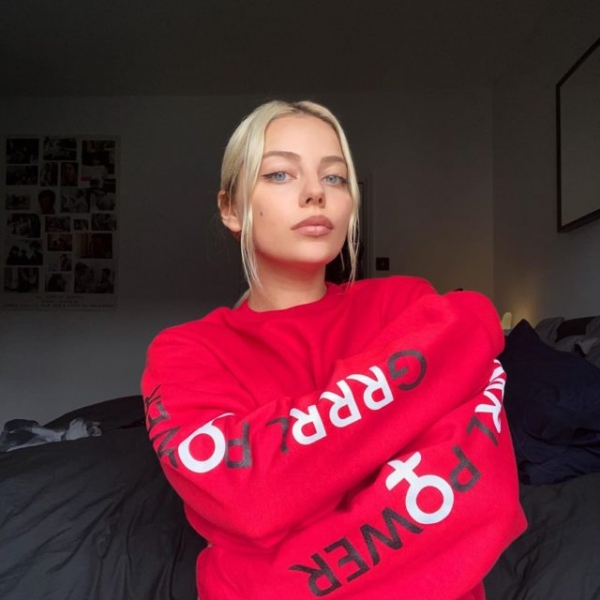 Экс-солистка группы SEREBRO Катя Кищук впервые показала лицо сына 