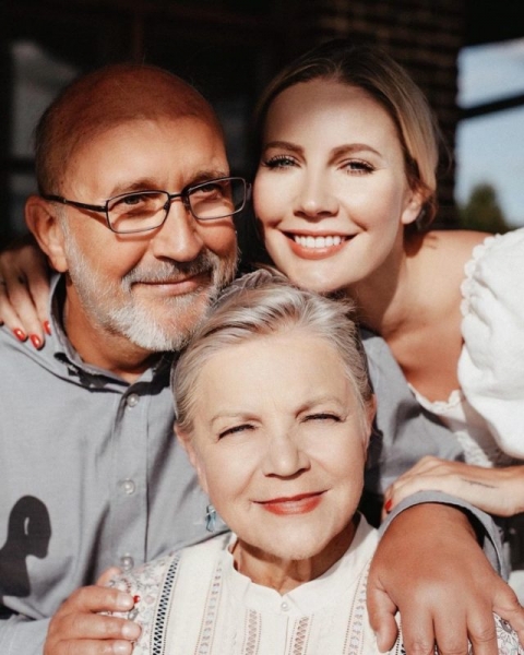 Эксклюзив. Увела мужа из другой семьи. Какая чушь: Елена Летучая о браке, вредных привычках и пластических операциях