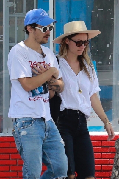 Это любовь: Оливия Уайлд танцует на концерте Гарри Стайлса