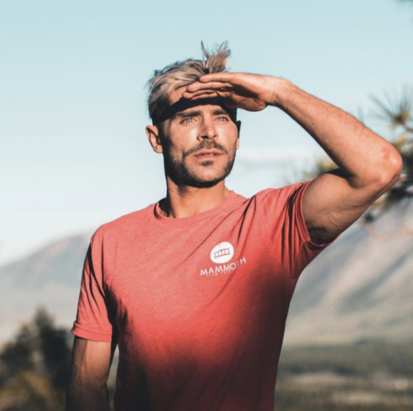 Горячо: 34-летний Зак Эфрон снялся топлес