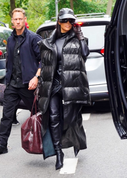 Исправляет ошибки: Канье помогает Ким с запуском нового шоу 