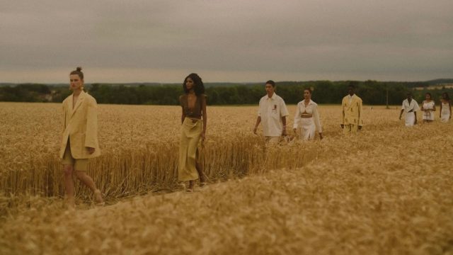 Jacquemus интригует: кажется, в следующем году нас ждет фирменный аромат 