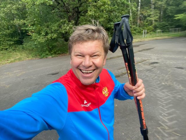 «Кто вы такая?»: Дмитрий Губерниев снова обратился к Ольге Бузовой после громкого скандала 