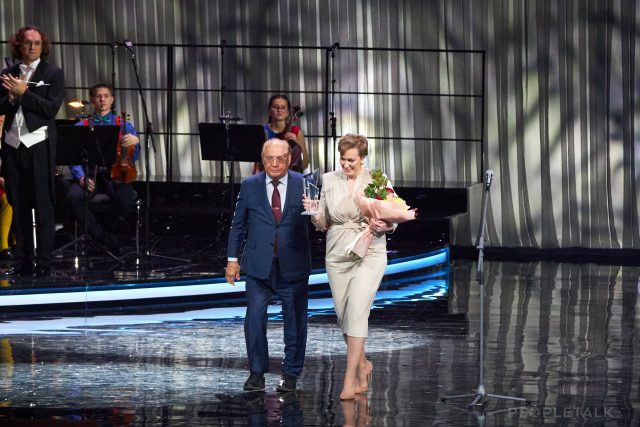 Лучшие педагоги страны: Николай Басков, Анастасия Стоцкая и другие звезды на торжественном награждении учителей в Кремлевском Дворце