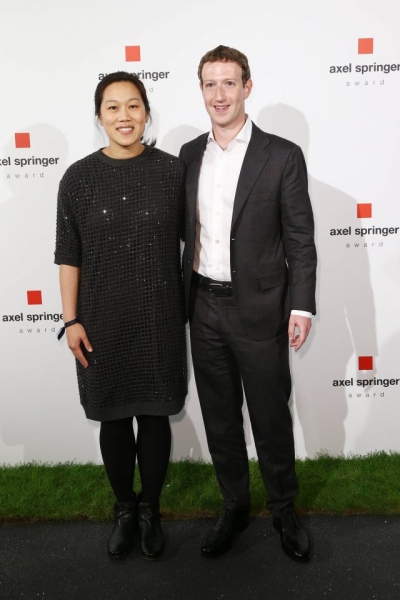 На Цукерберга и его жену подали в суд за сексуальные домогательства