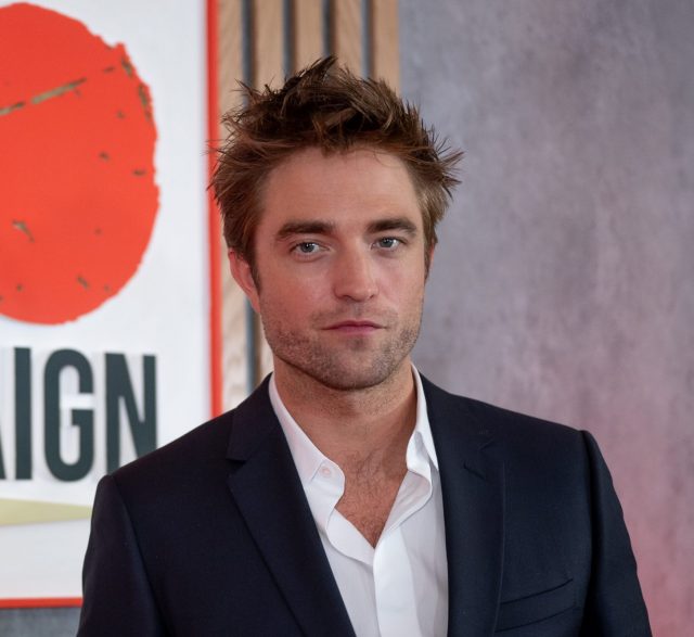 Неожиданная пара: Роберт Паттинсон и Лили Коллинз на благотворительном гала-вечере