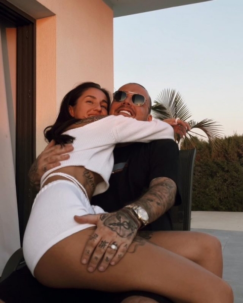 Официально: Гуф сделал предложение своей девушке