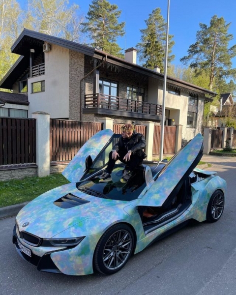 От спорткаров до особняка: как Настя Ивлеева и Элджей разделили имущество 