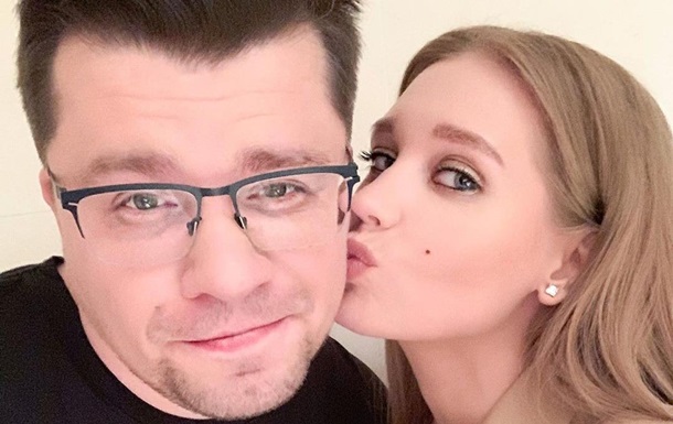 «Поэтому развожусь»: Гарик Харламов пошутил о расставании с Кристиной Асмус