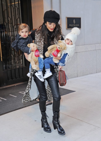 «Преподаем шалости»: Джордж и Амаль Клуни рассказали о воспитании близнецов