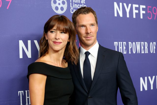 Страстные поцелуи: Бенедикт Камбербэтч и Софи Хантер смутили папарацци