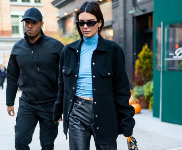 Универсальная вещь в гардеробе: где купить водолазку на осень