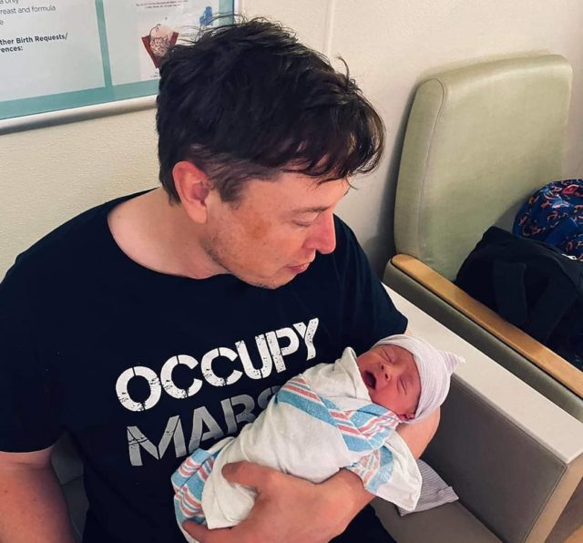 Уже совсем большой: как выглядит сын Илона Маска