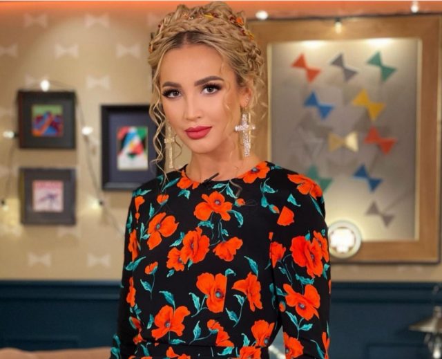 «В связи с плохими продажами»: спектакль с Ольгой Бузовой отменили во МХАТ имени Горького