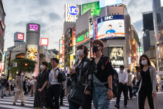 Закрывать границы не планируется: все о коронавирусе на сегодня