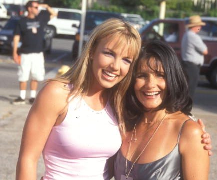 Цифра дня: сколько просит мать Бритни Спирс на оплату своих адвокатов