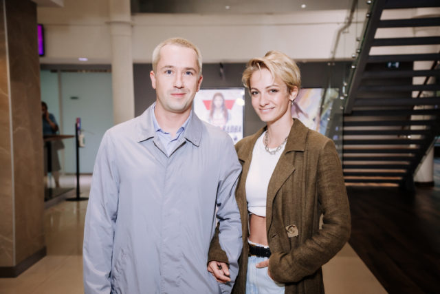 Егор Корешков и Полина Максимова расстались? Актер появился в компании другой девушки на Балу дебютанток Tatler