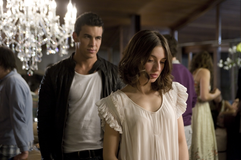 Идеальные парни, переизбыток романтики и постельные сцены: как фильмы про любовь нас обманывают