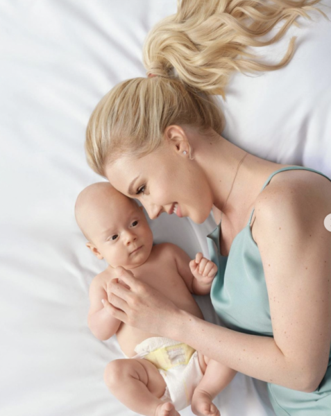 Юлианна Караулова впервые показала лицо полугодовалого сына