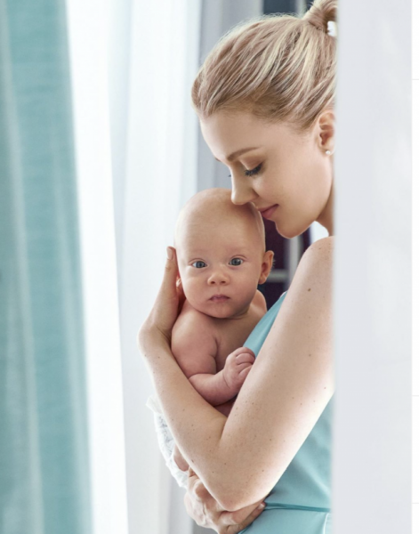 Юлианна Караулова впервые показала лицо полугодовалого сына